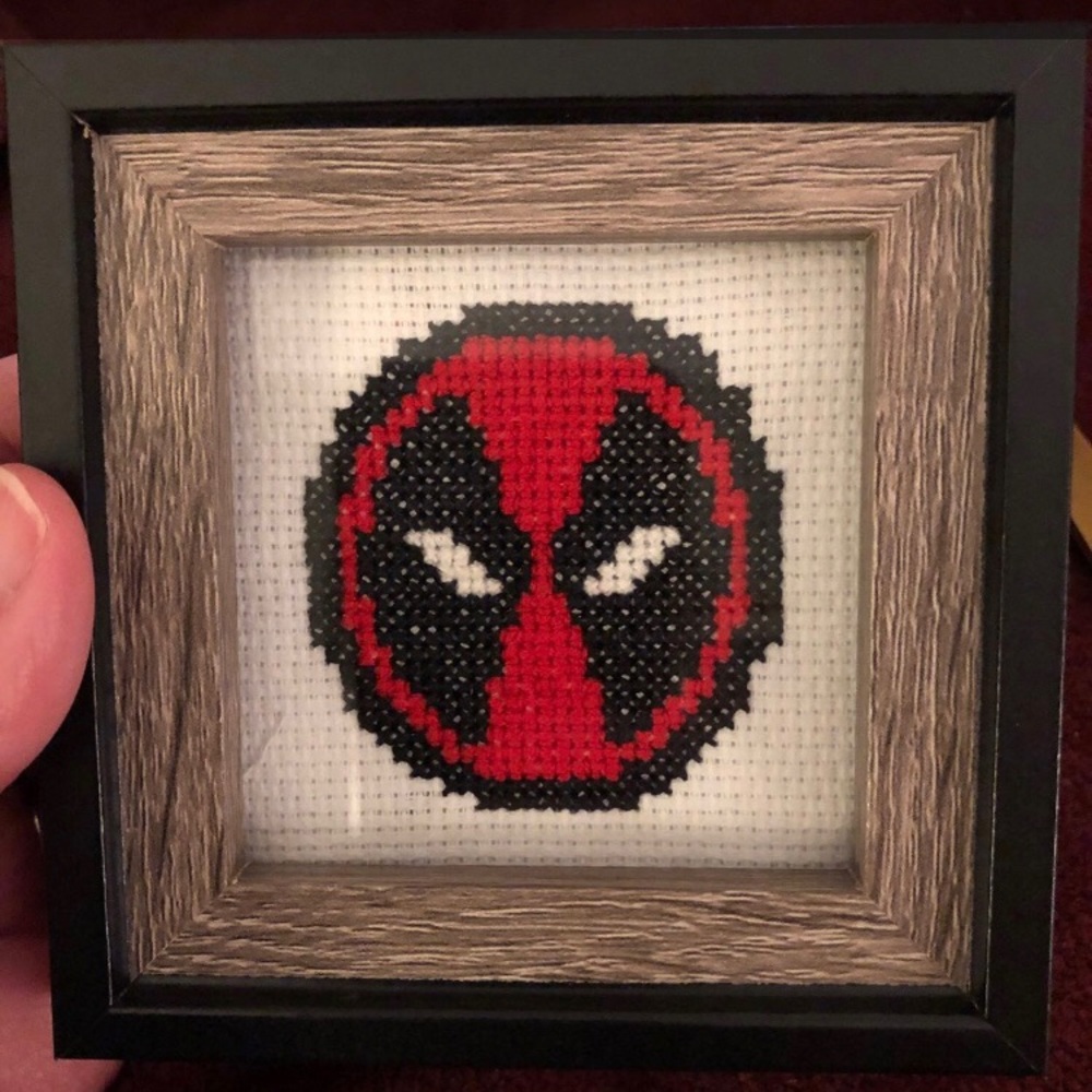 FRAMED DEADPOOL HANDMADE CROSS STITCH - Picture 2 of 4
